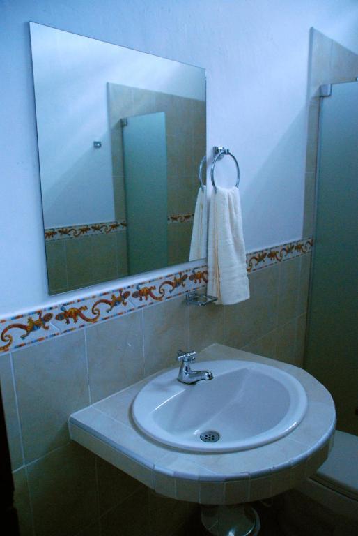 Hotel Del Parque Santa Marta  Rum bild